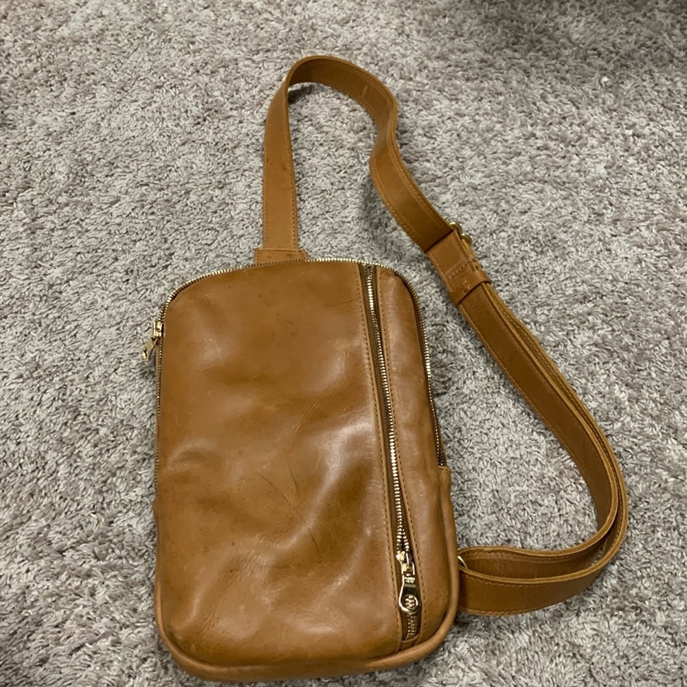 Parker clay bale sling bag